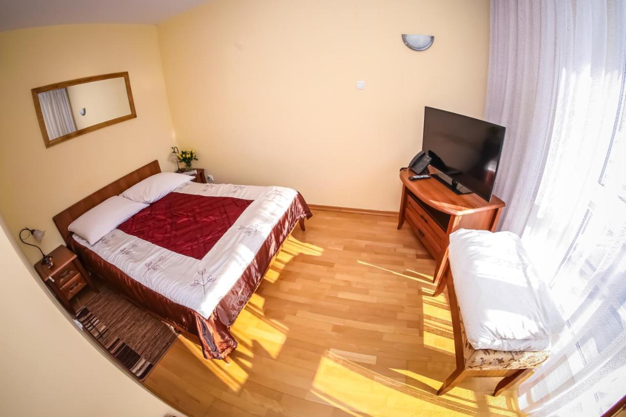 Hotel Uniwersytecki Stary Toruń Εξωτερικό φωτογραφία